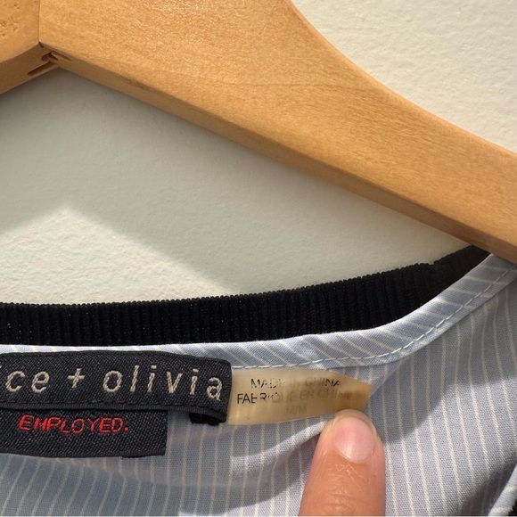 Alice + Olivia Iva Top 2 in 1 Sweater and Tank Layered navy blue 
Size M - Picture 5 of 9